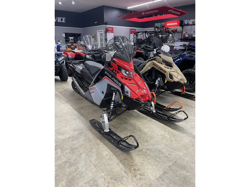 2025 Polaris 2025 Polaris   650 VOYAGEUR 146 ES