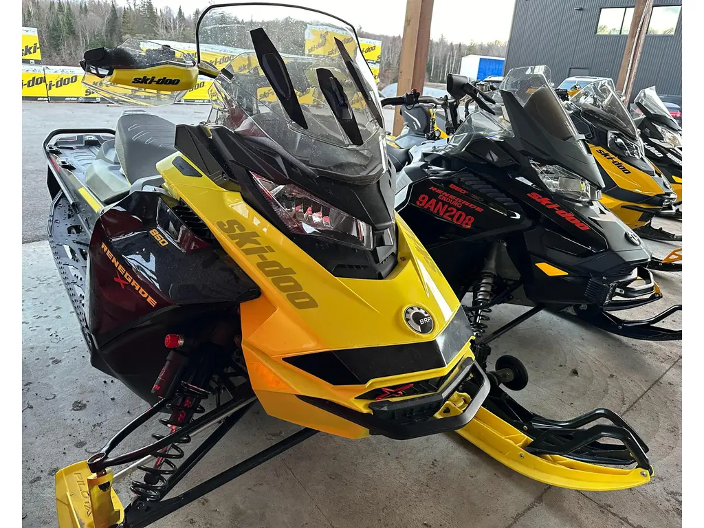 2022 Ski-Doo RENEGADE XRS 850 E-TEC