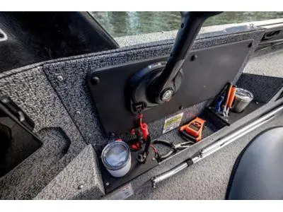 Lund Boat Co 1875 IMPACT XS 2024