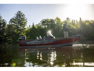 Lund Boat Co 1875 IMPACT XS 2024