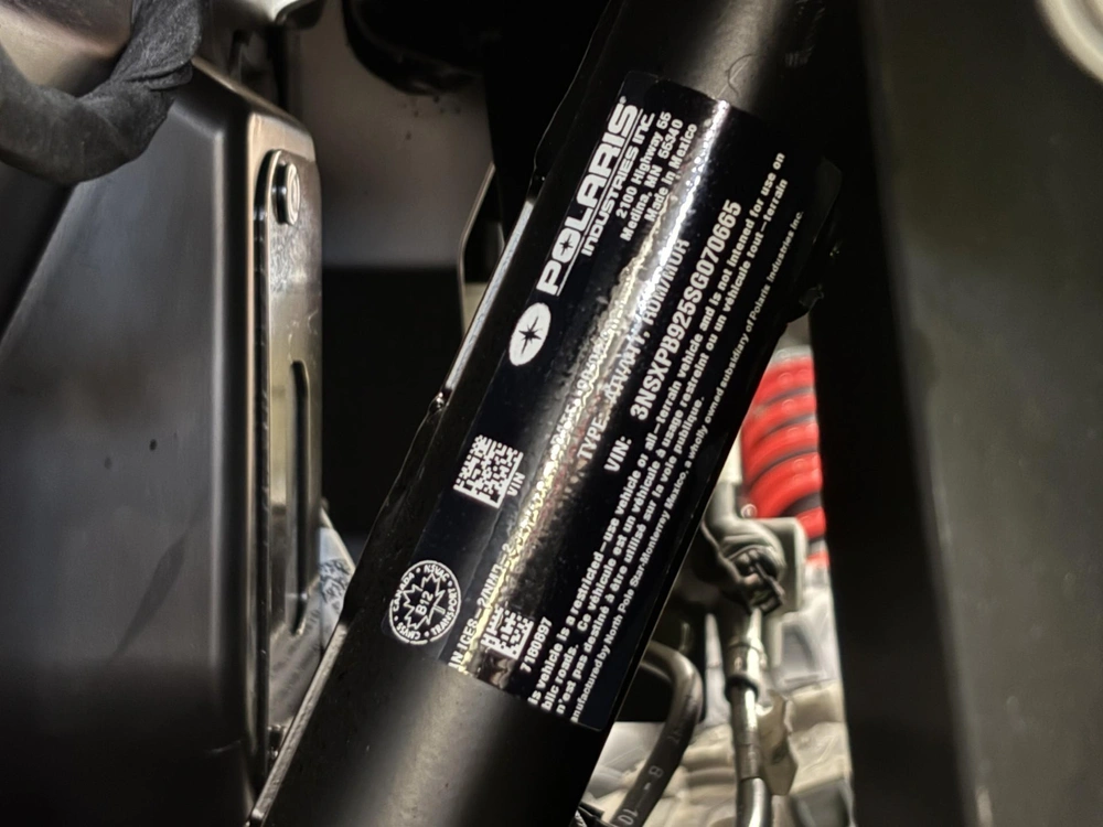 2025 Polaris Razor Pro Xp Premium alt