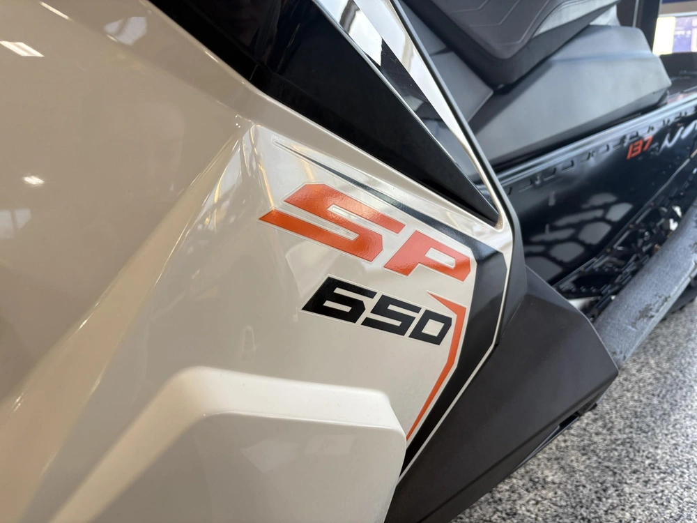 2025 Polaris 650 Indy Sp 137 alt