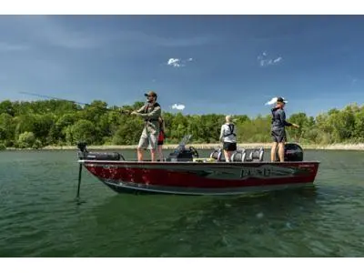 Lund Boat Co 1875 IMPACT XS 2024