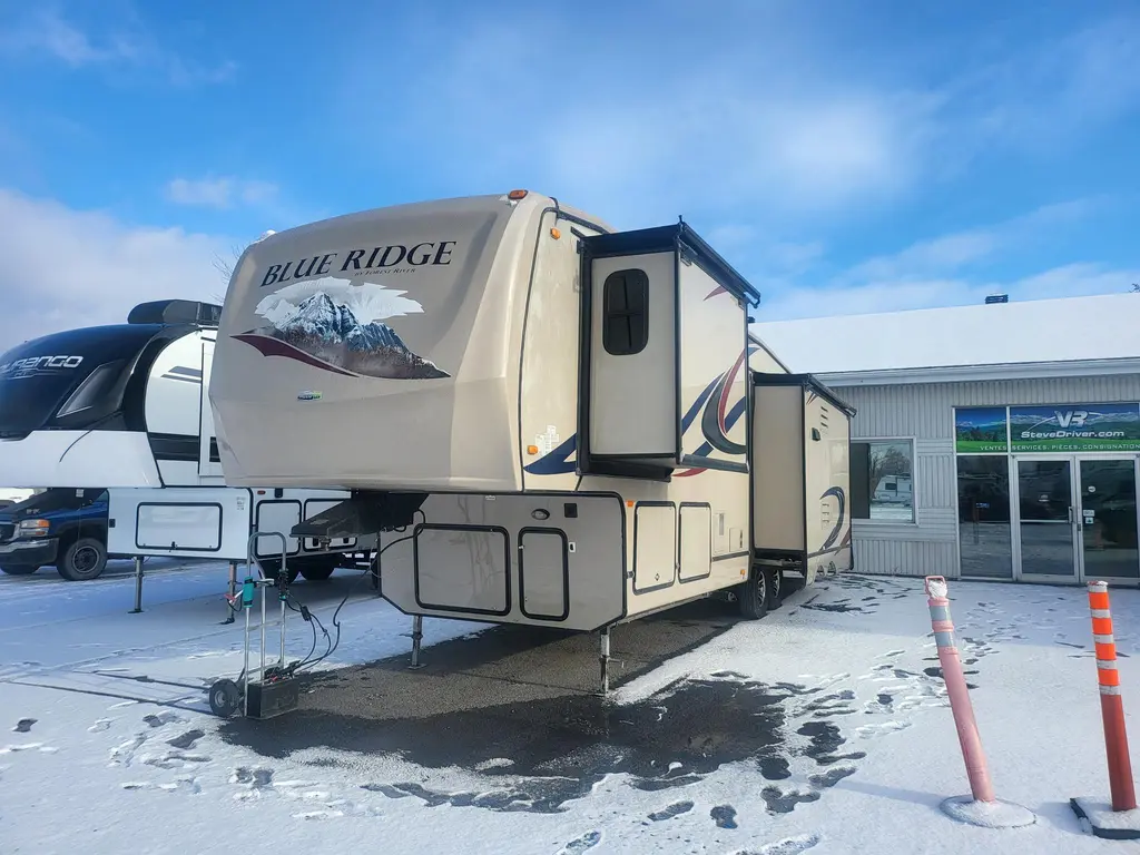 2011 Forest River BLUERIDGE 3025RL