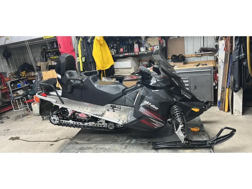 2010 Ski-Doo GRAND TOURING 550F