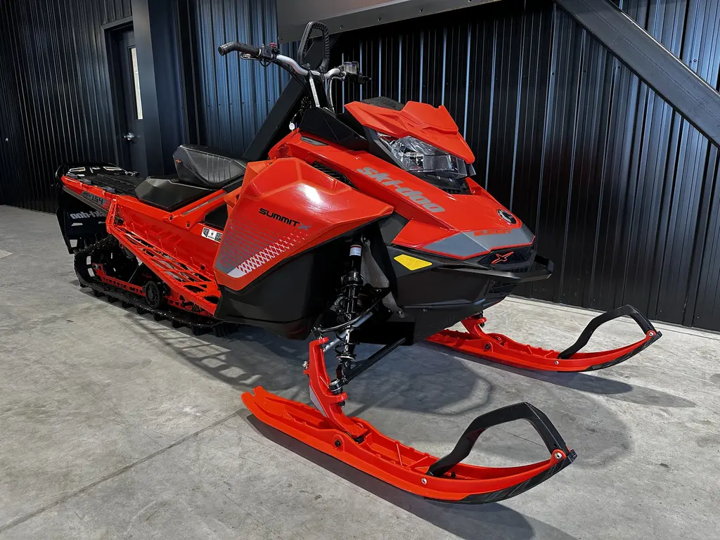 2019 Ski-Doo SUMMIT X 154