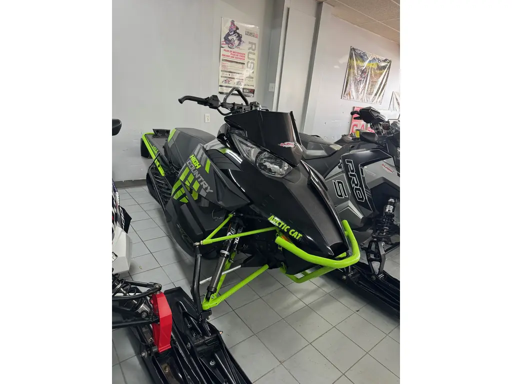 Arctic Cat XF 8000 141 HIGH COUNTRY  2017