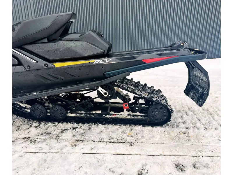 2017 Ski-Doo RENEGADE ADRENALINE 850