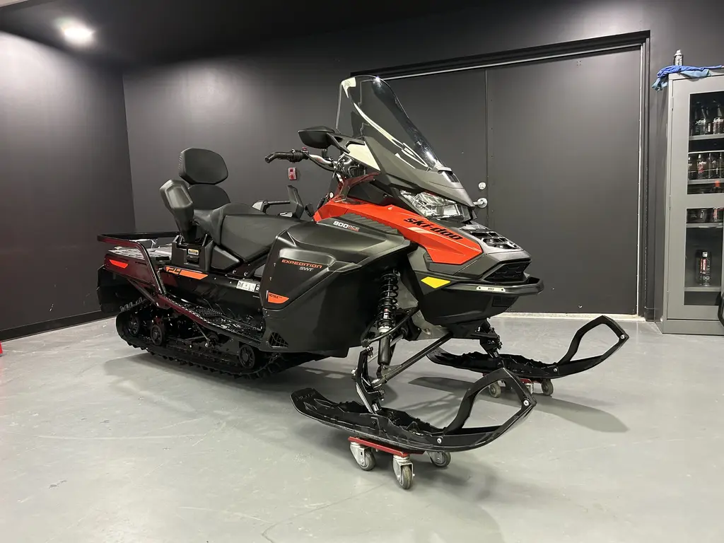 2021 Ski-Doo EXPEDITION SWT 900 ACE TURBO