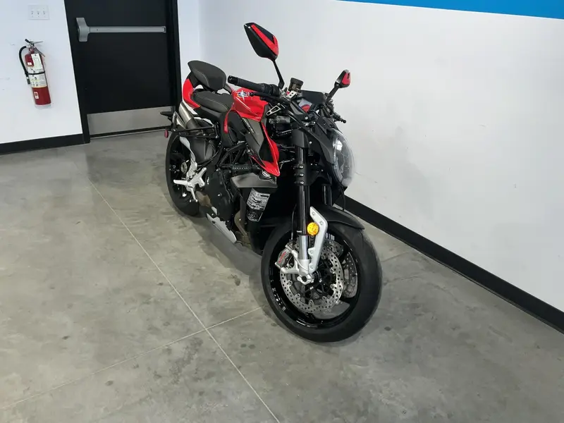 2022 MV Agusta Brutale 1000 RS thumbnail 2