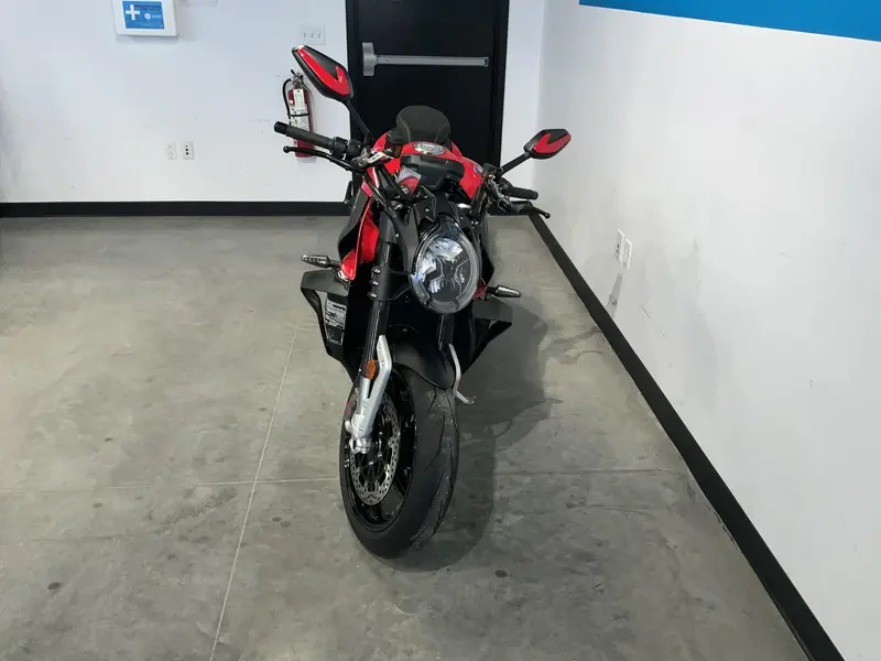 2022 MV Agusta Brutale 1000 RS thumbnail 3