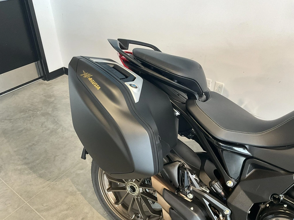 Mv Agusta Turismo Veloce Lusso Scs 2023 alt