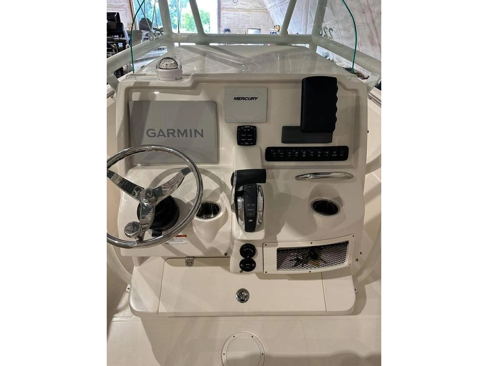2022 Sailfish 220 Cc alt