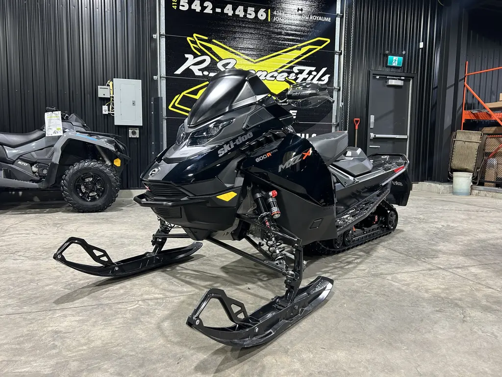 Ski-Doo MXZ X 137 600 R 1.25 ICE RIPPER 2024