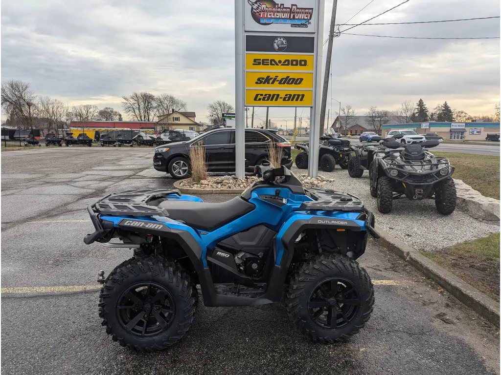 2023 Can-Am OUTLANDER XT 850