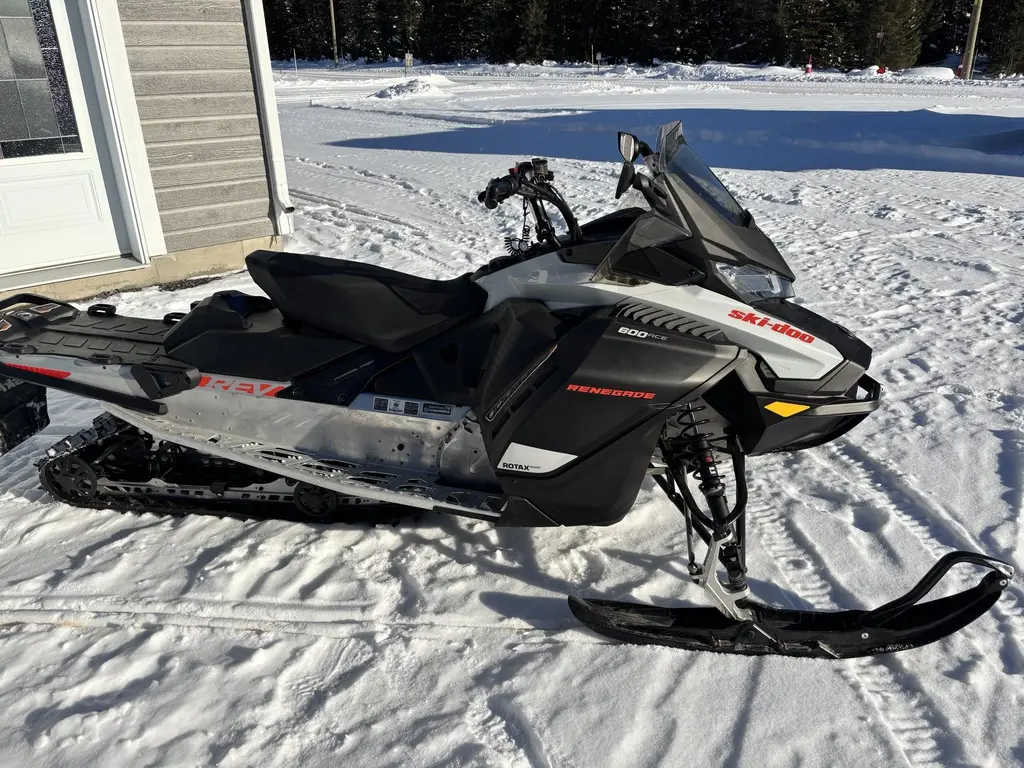 2020 Ski-Doo renegade 600 ace sport