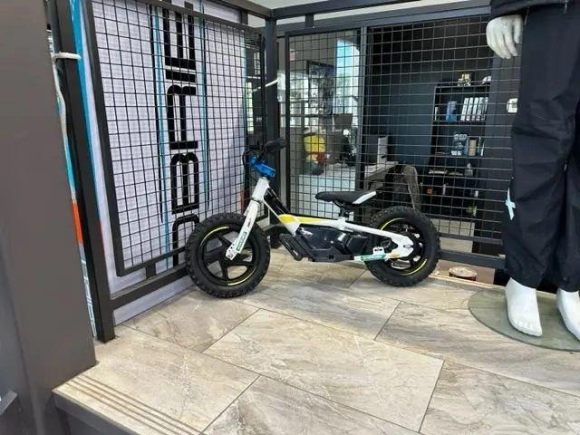 Husqvarna 12 E Drive 2024 alt