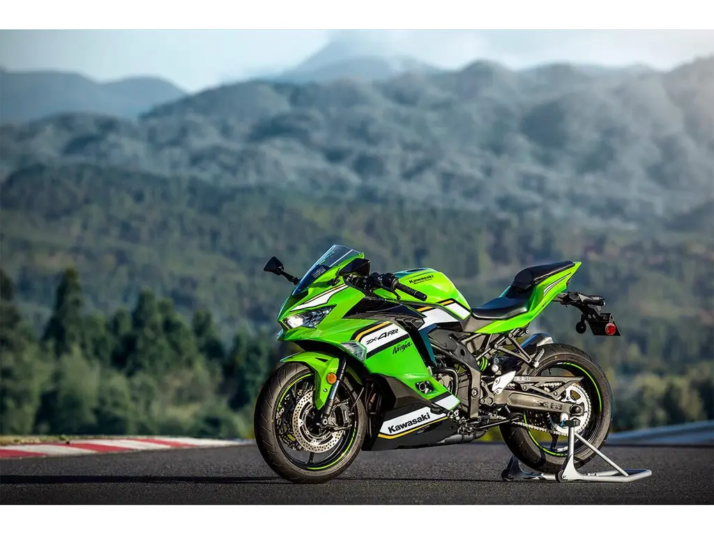 New 2025 Kawasaki NINJA ZX-4RR KRT EDITION in Laval - Laval Moto