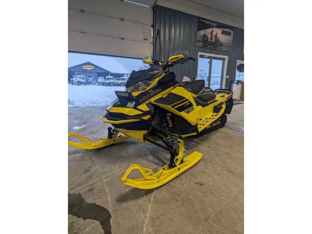 2021 Ski-Doo RENEGADE XRS 850