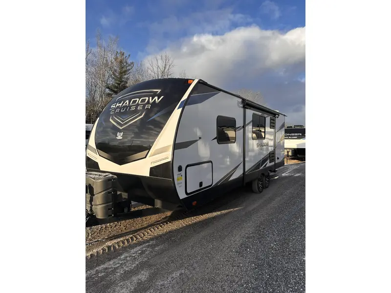 2022 Cruiser RV Shadow cruiser 239RBS