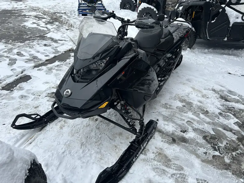 2022 Ski-Doo Renegad 137 600R