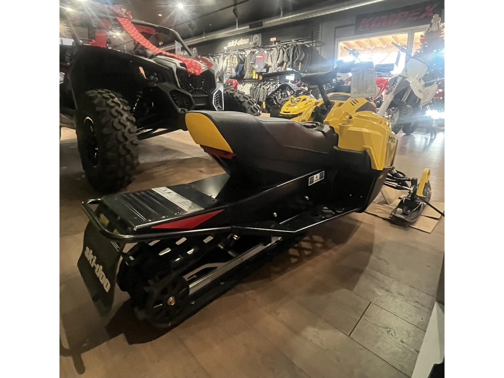 2024 Ski-doo Mxz 200 alt