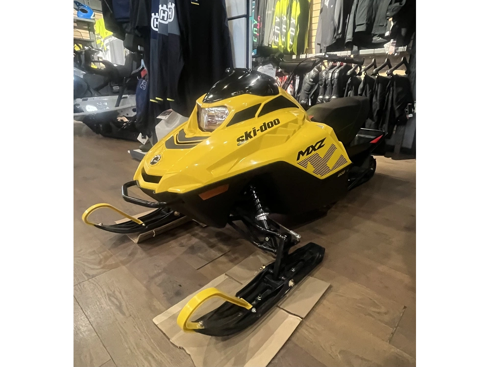 2024 Ski-doo Mxz 200 alt