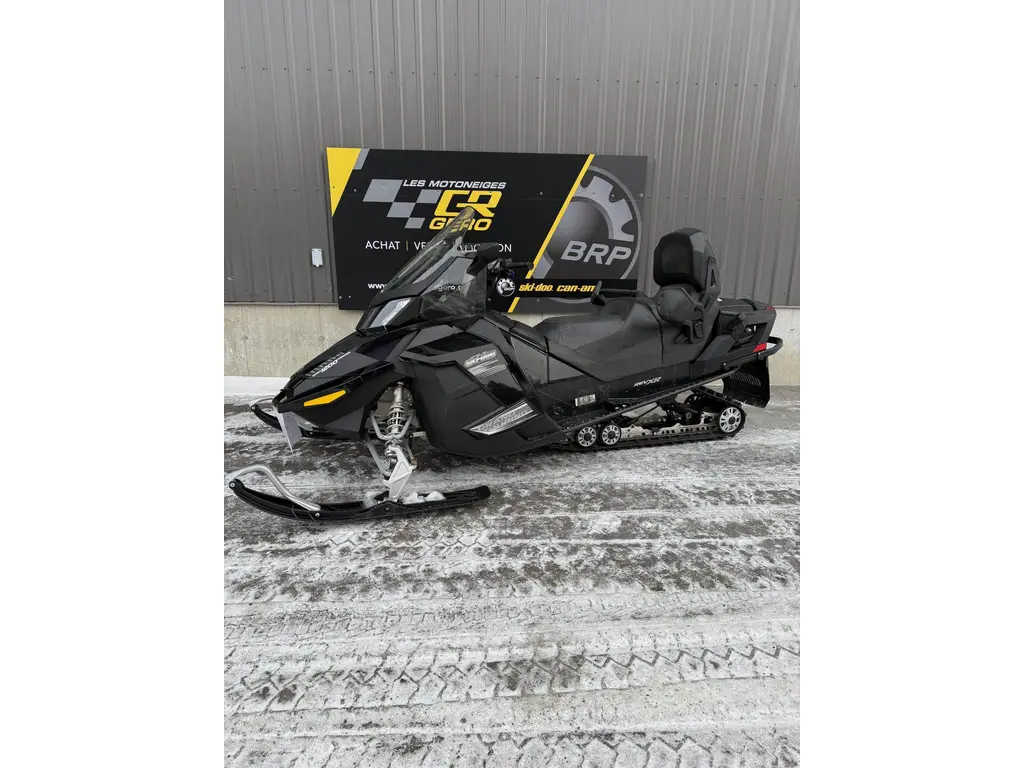 2011 Ski-Doo gt 1200 se