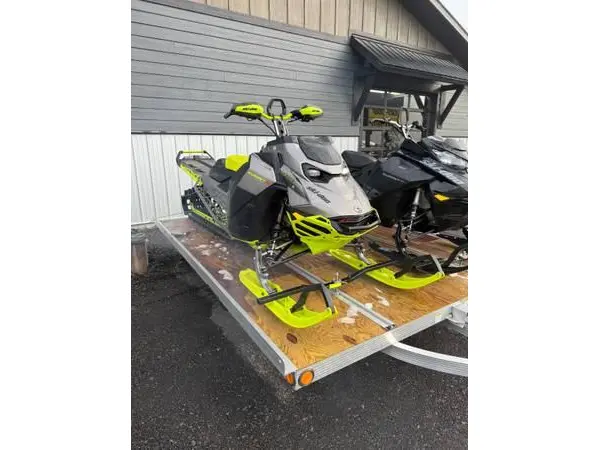 2023 Ski-Doo SUMMIT EXPERT 850 TURBO 175