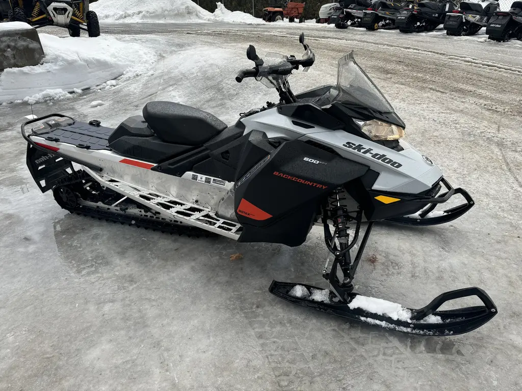 2022 Ski-Doo BACKCOUNTRY SPORT 600 EFI Powd