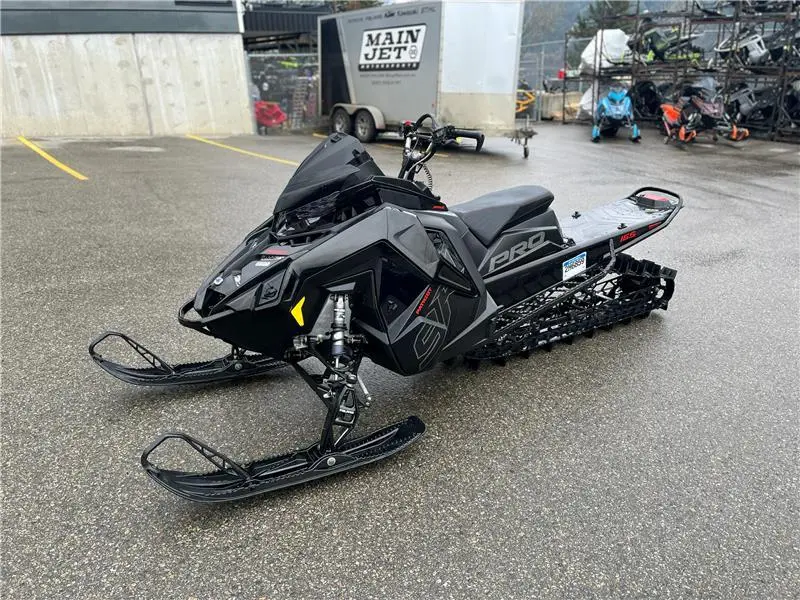 2023 Polaris PATRIOT 9R PRO RMK SLASH 165 - Gloss Black / Matte Black