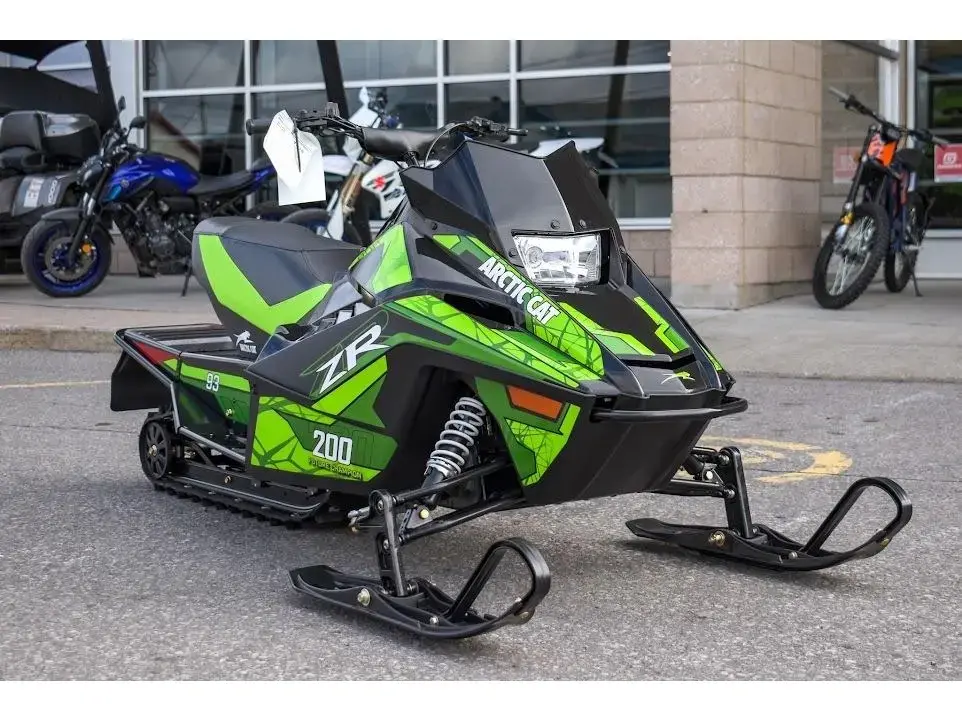 Arctic Cat ZR 200 ES 2025