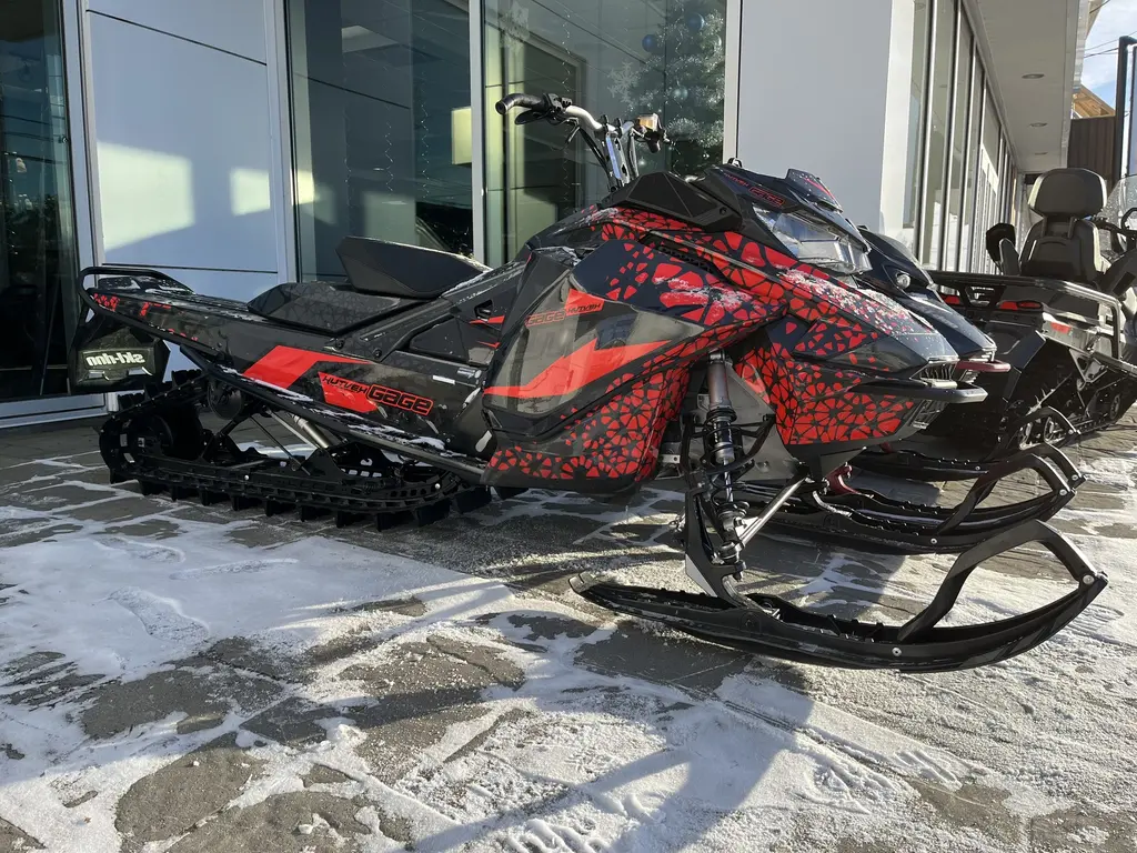 2020 ski-doo SUMMIT SP