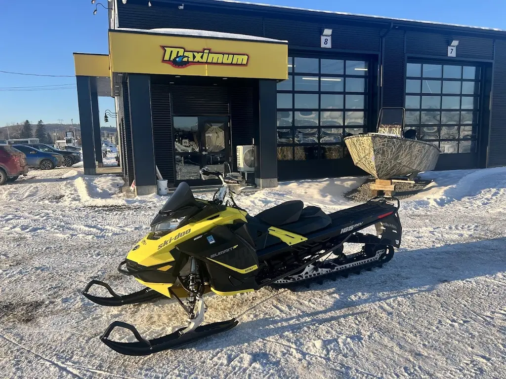 2017 Ski-Doo SUMMIT 850 165