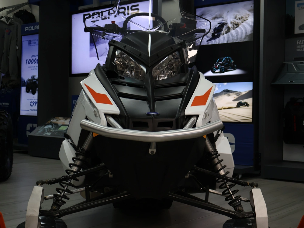 2024 Polaris 550 Voyageur 144 S24cef5tsl alt