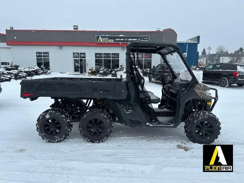 2022 Can-Am DEFENDER 6X6 HD10