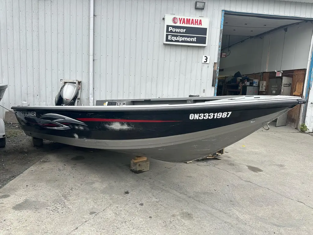 2012 Crestliner 1850 PRO TILLER