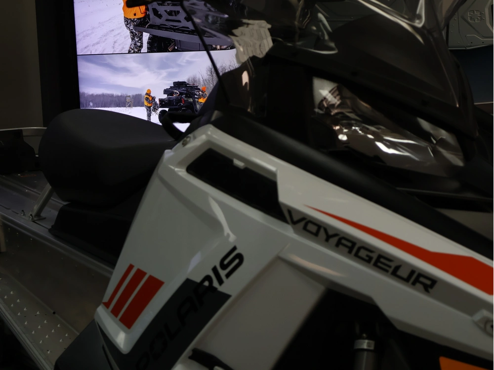 Polaris 550 Voyageur 155 S24cff5tsl 2024 alt
