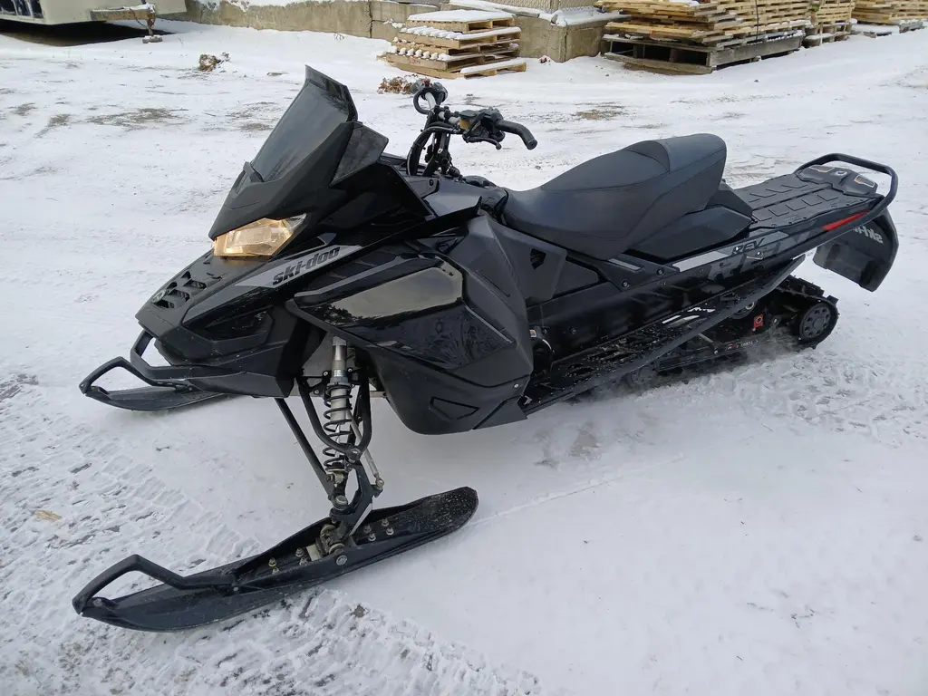 2019 Ski-Doo RENEGADE ADRENALINE 900ACE TURBO