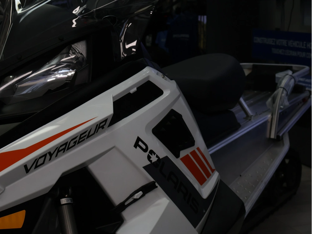 2024 Polaris 550 Voyageur 144 S24cef5tsl alt