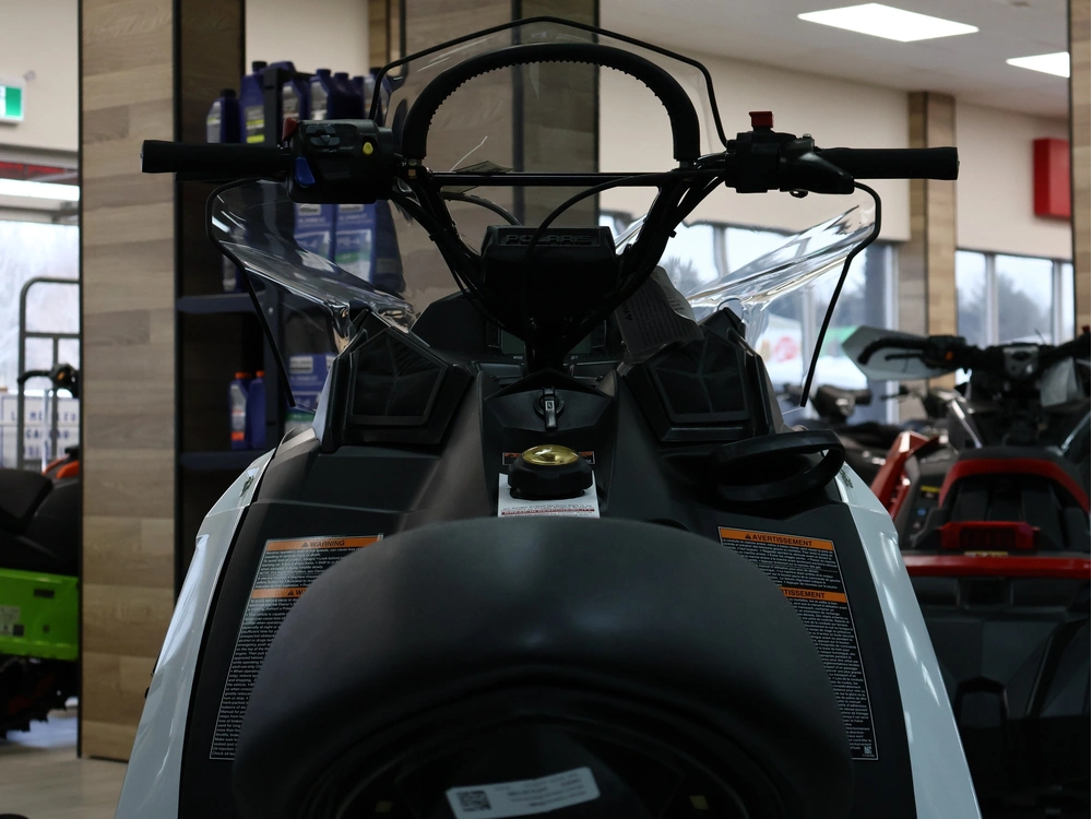 2024 Polaris 550 Voyageur 144 S24cef5tsl alt