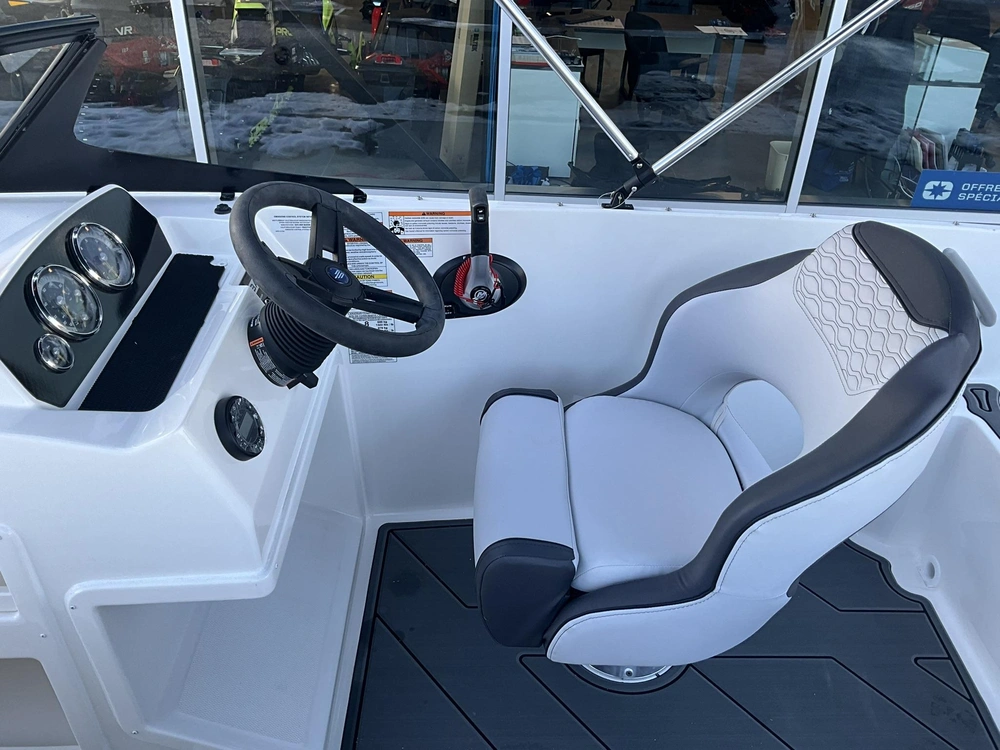 Bayliner M19 Element 2024 alt