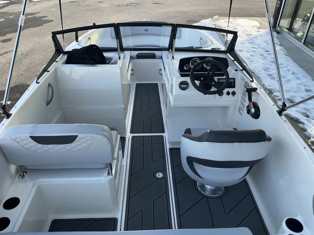 Bayliner M19 Element 2024 alt