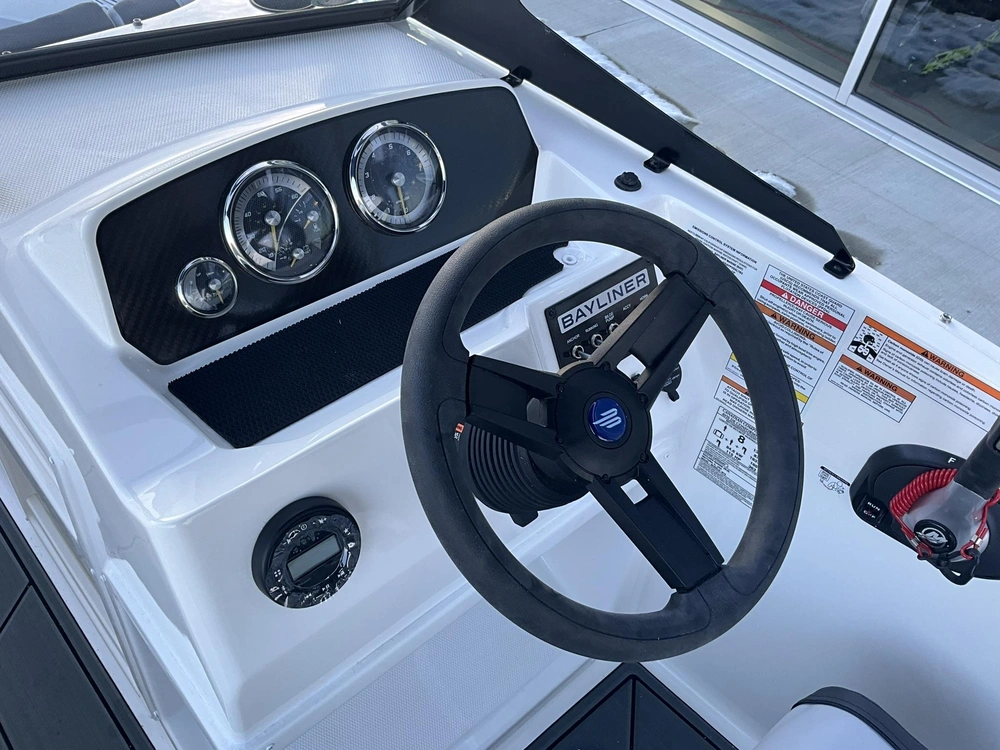 Bayliner M19 Element 2024 alt