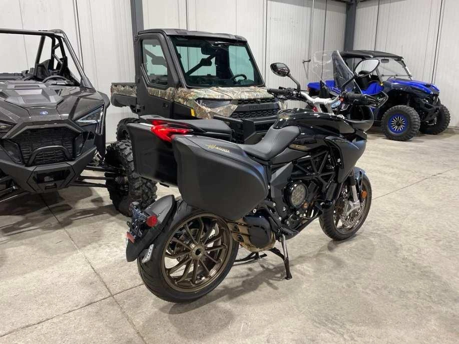 2023 Mv Agusta Turismo Veloce Lusso Scs alt