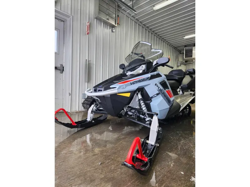 2024 Polaris 550 VOYAGEUR ADVENTURE 144 ES S24CEE5TSL