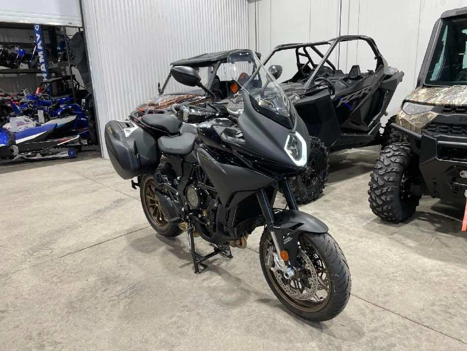 2023 Mv Agusta Turismo Veloce Lusso Scs alt