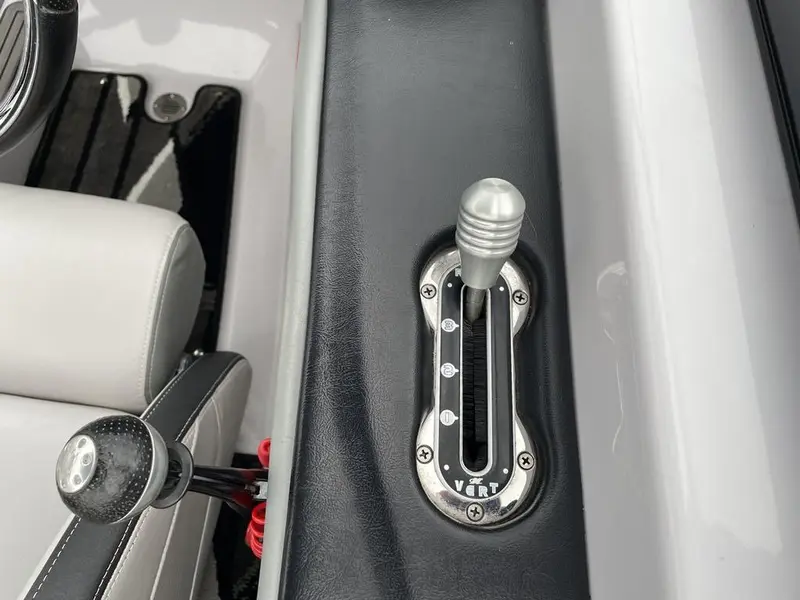 2012 SUPER AIR NAUTIQUE TEAM 230 **MODELE 23 PIEDS RARE SUR LE MARCHÉ**