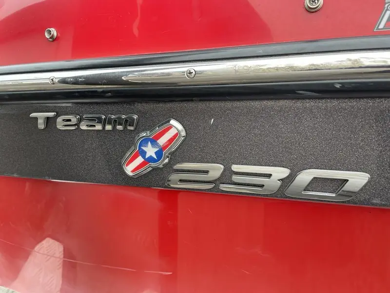 2012 SUPER AIR NAUTIQUE TEAM 230 **MODELE 23 PIEDS RARE SUR LE MARCHÉ**