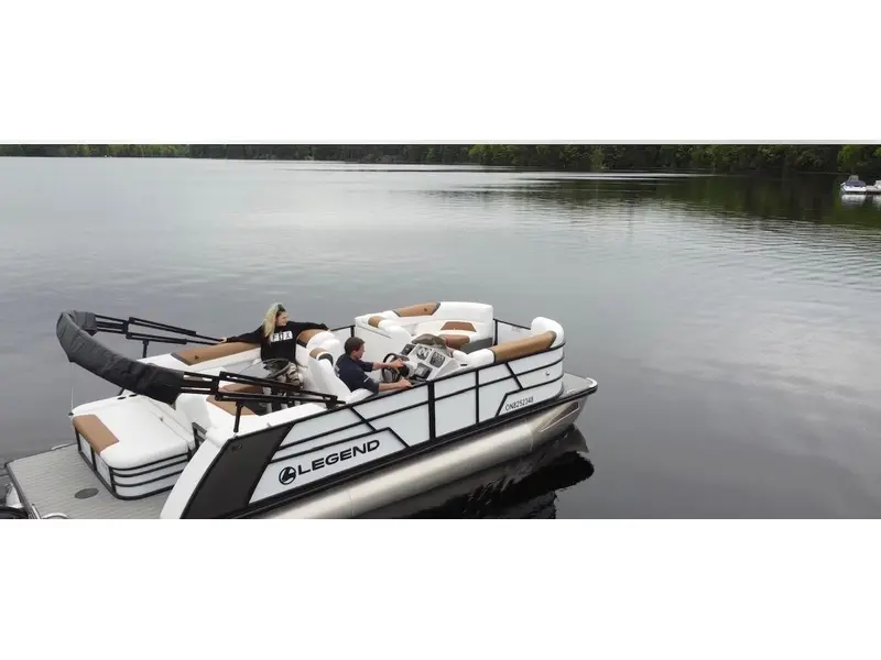 2023 Legend E23 DUAL LOUNGE BLUE